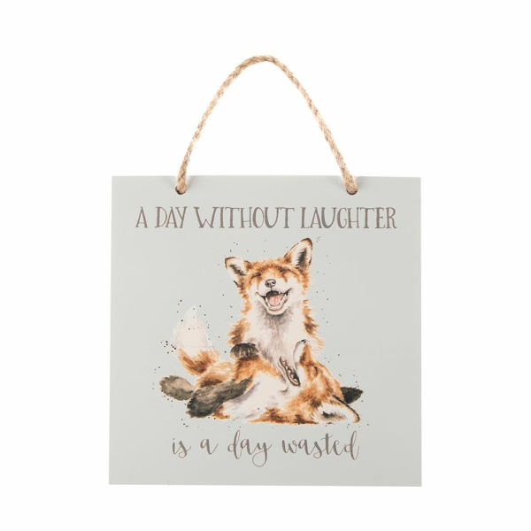 Wrendale Houten Bordje Vos "A Day Without Laughter"