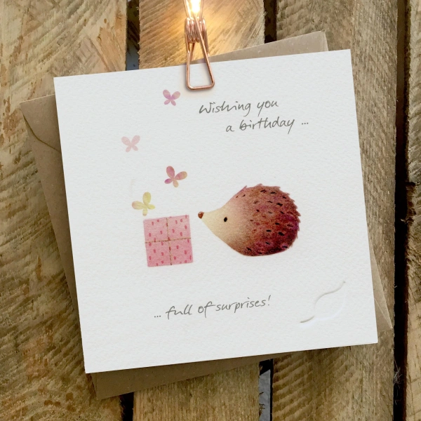 Ginger Betty 14,5x14,5cm Wenskaart - Wishing You a Birthday Full of Surprises